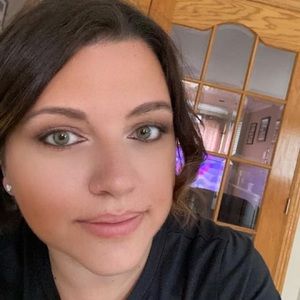 Meet your Posher, Nina